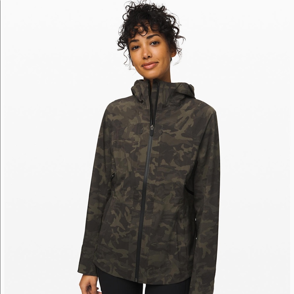 Lululemon Camo Break a Trail Jacket Size 4